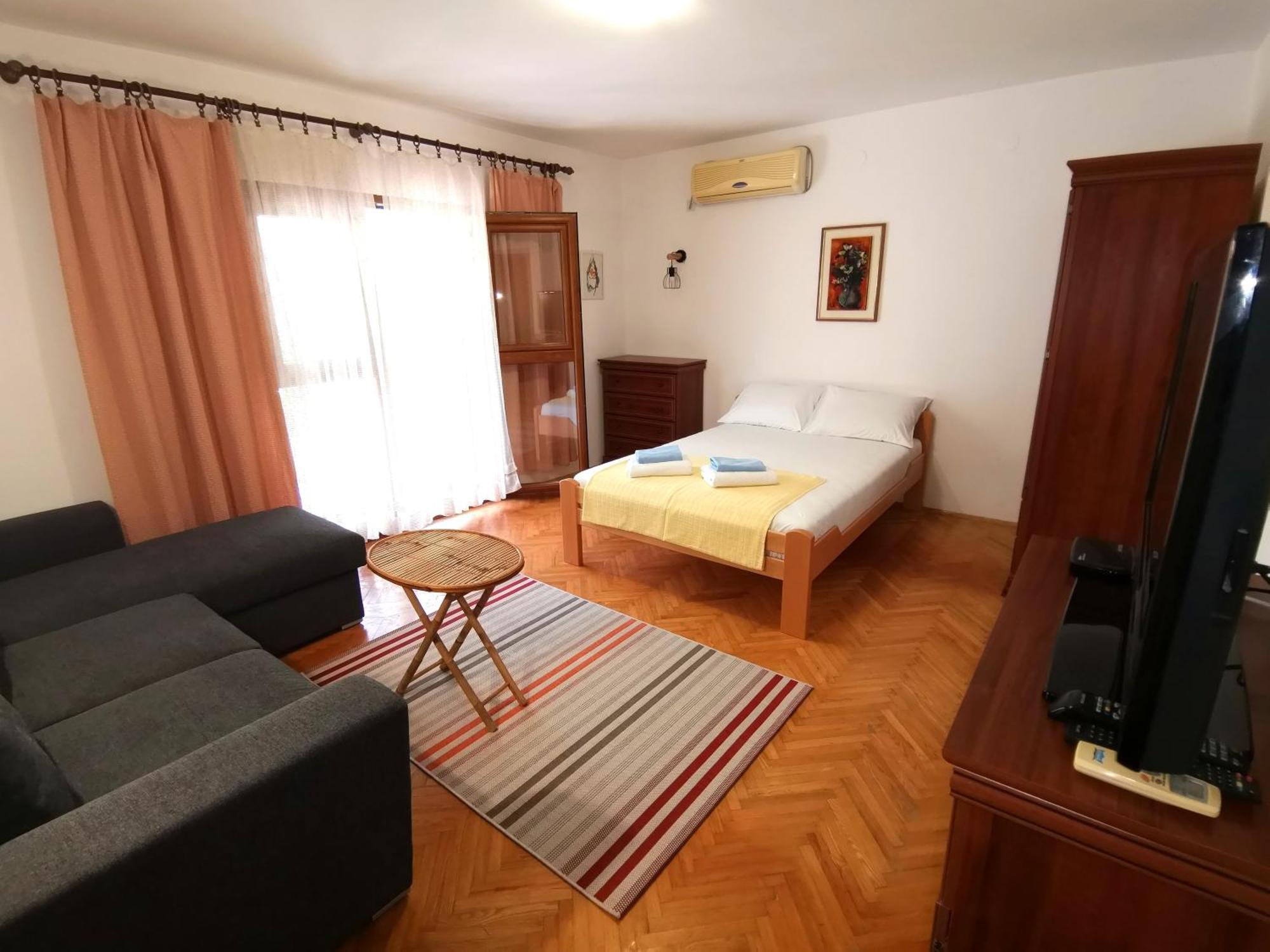 Apartments Maris Garden Petrovac Екстериор снимка