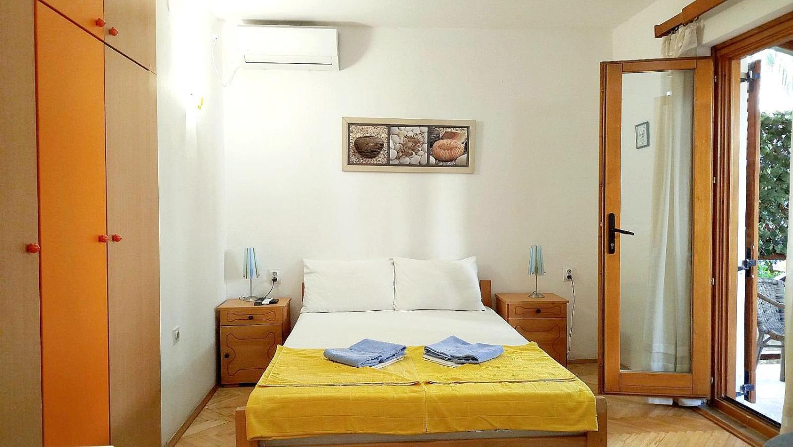 Apartments Maris Garden Petrovac Екстериор снимка
